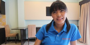 Белый турист шикарно кончает в пизденку узкоглазой работнице азиатского отеля